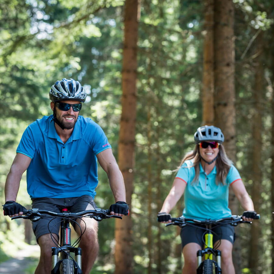 Rundtour von der Ganalm zur Walderalm und Hinterhornalm mit dem Mountainbike.