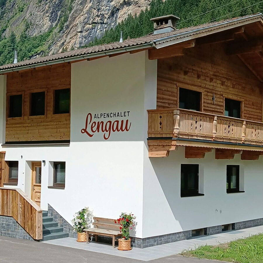 Herzlich willkommen im Alpenchalet Lengau in Ginzling im Zillertal.